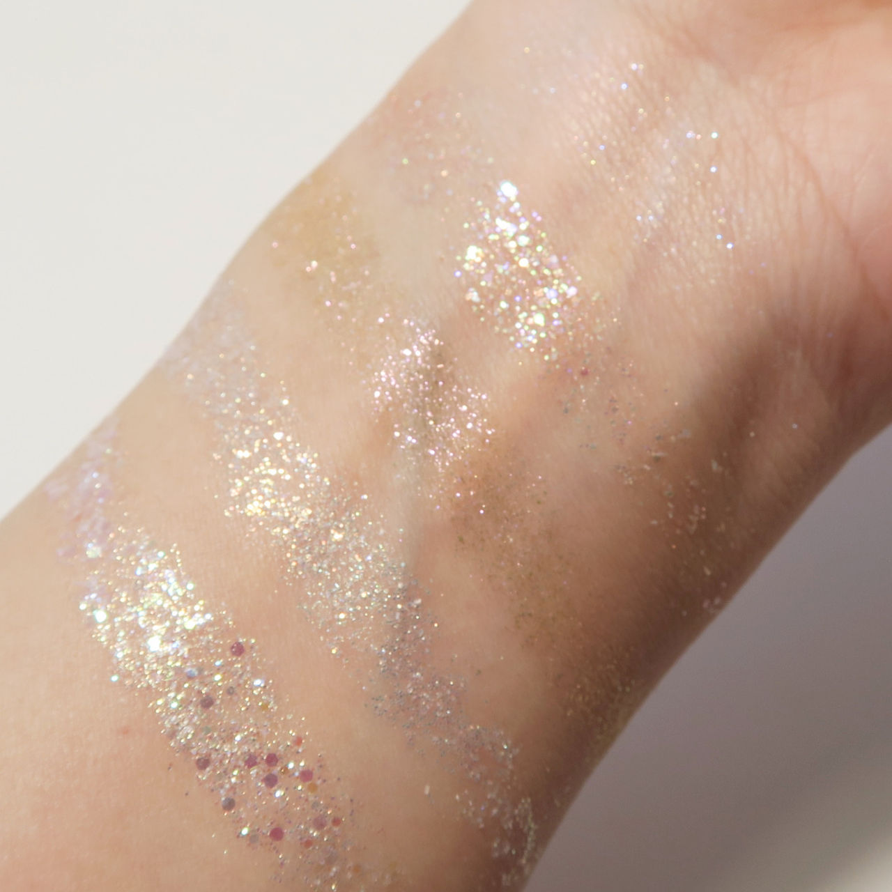 Unleashia All Of Glitter Glitterpedia Eye Palette Review Swatches