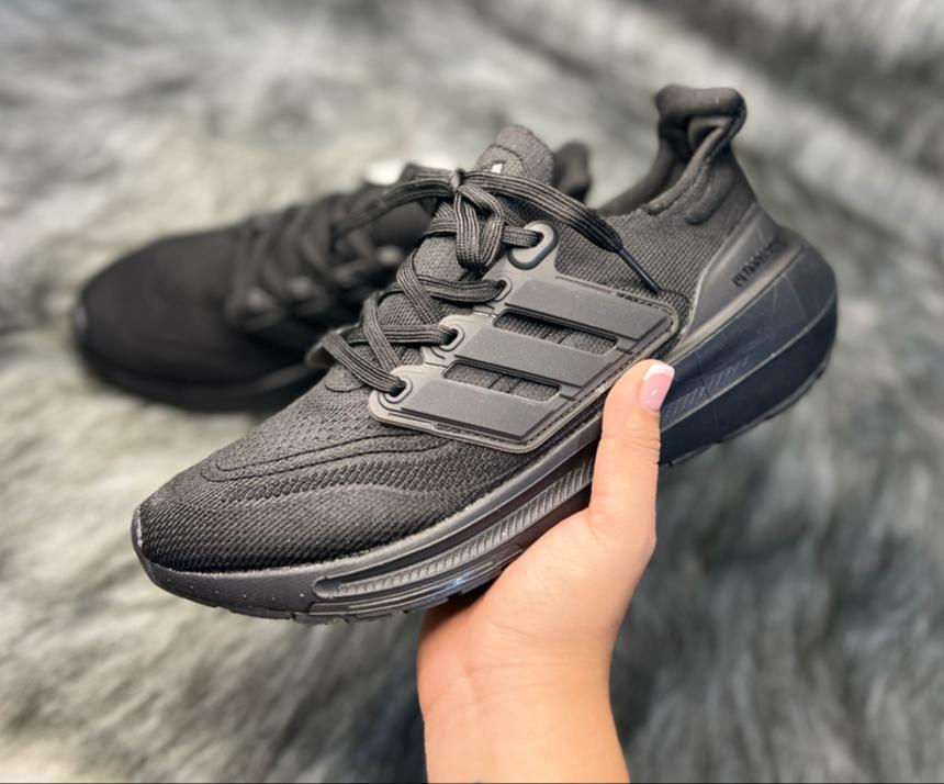 Miniatura: ADIDAS ULTRABOOST