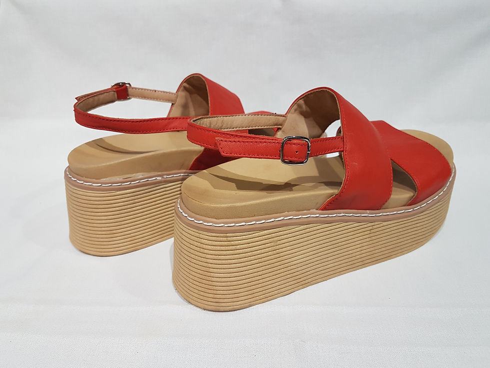 Miniatura: Sandalias de cuero rojo bermejo con plataforma