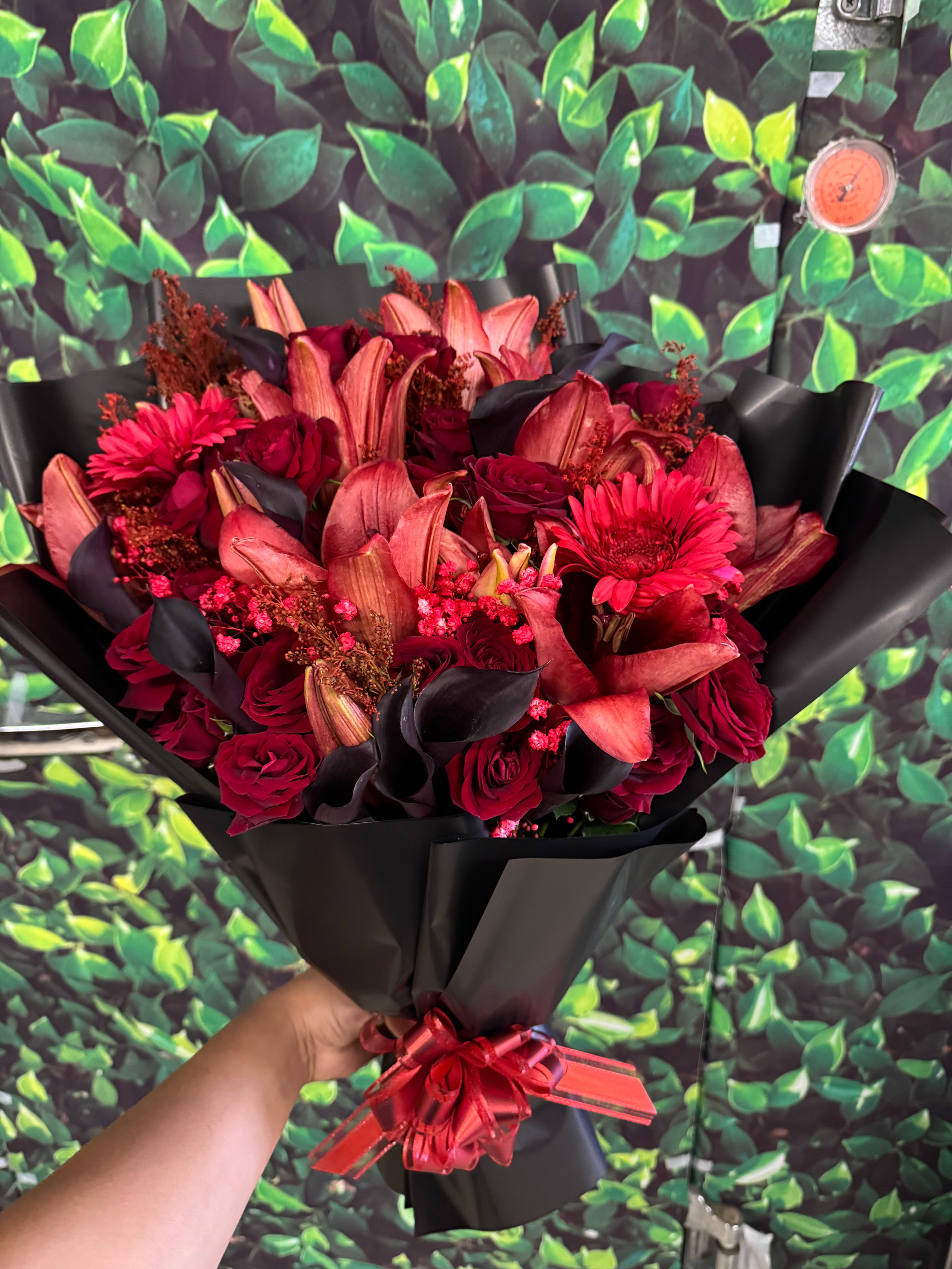 Burgundy / Black Bouquet 