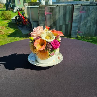 Décoration florale de mange debout