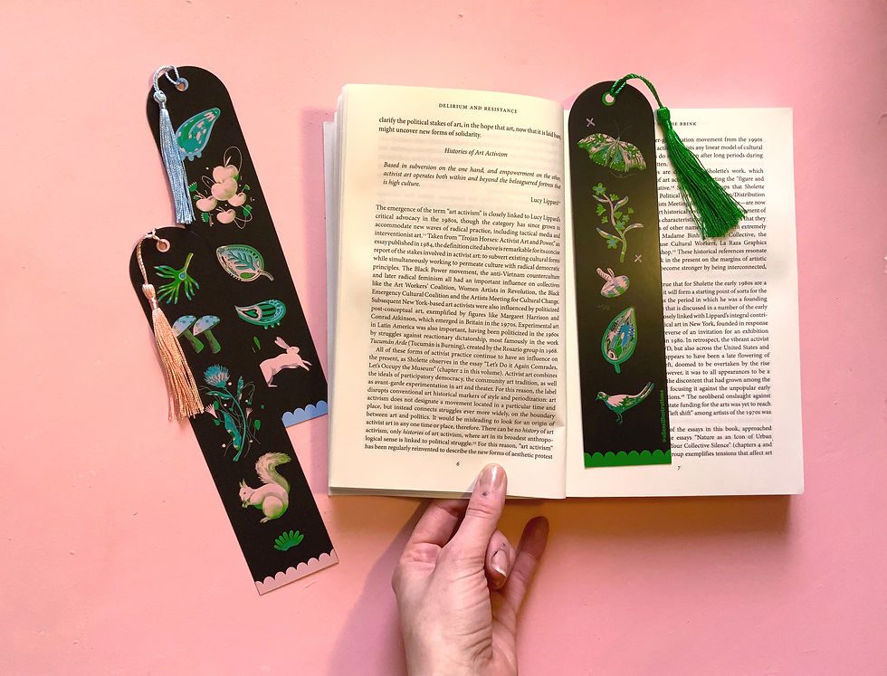 Thumbnail: Single Arched Bookmark