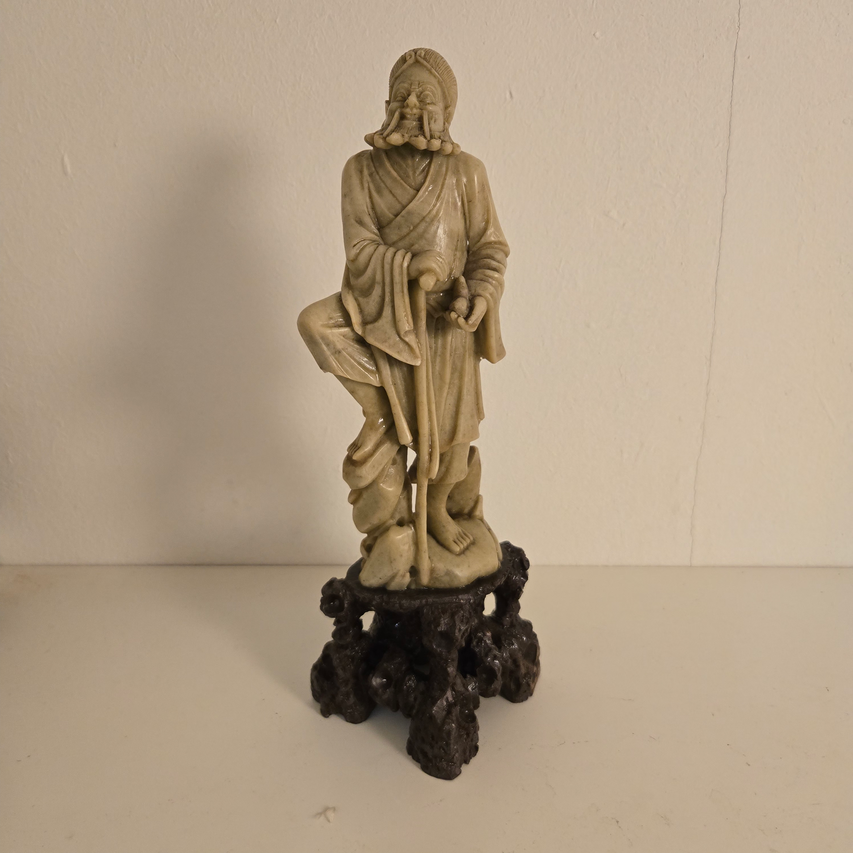 Li Tieguai een van de acht Onsterfelijken. 25x10cm