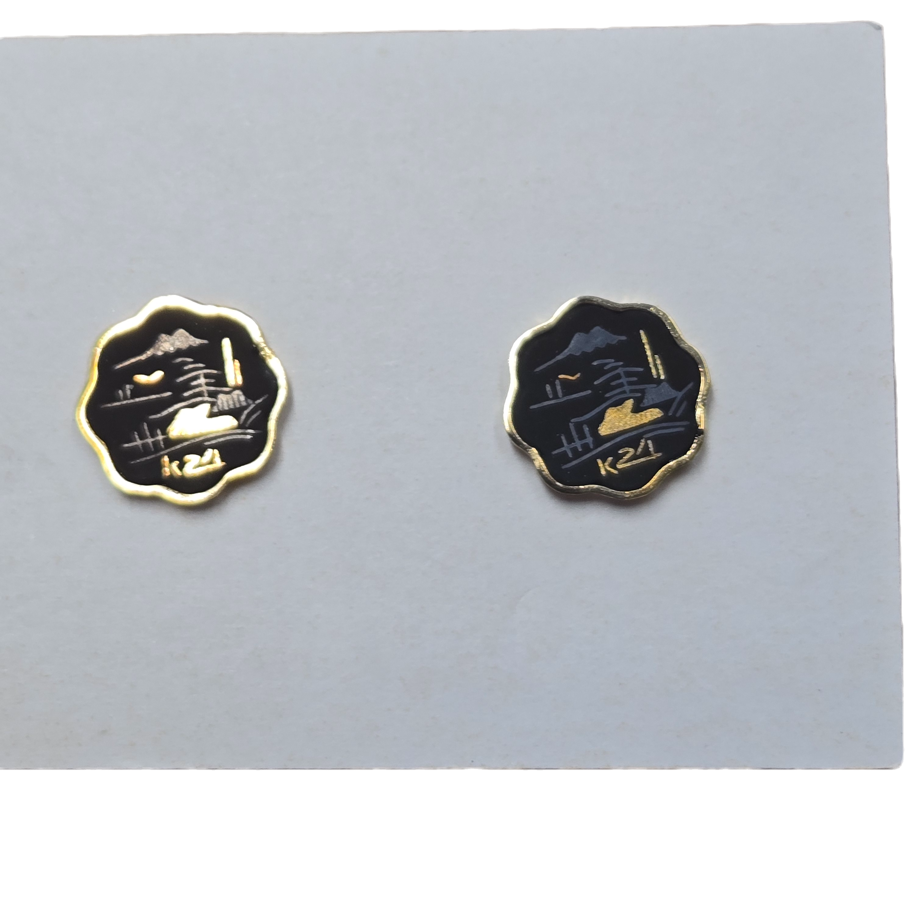 Vintage Japanese K24 Damascene Screw Back Earrings Set