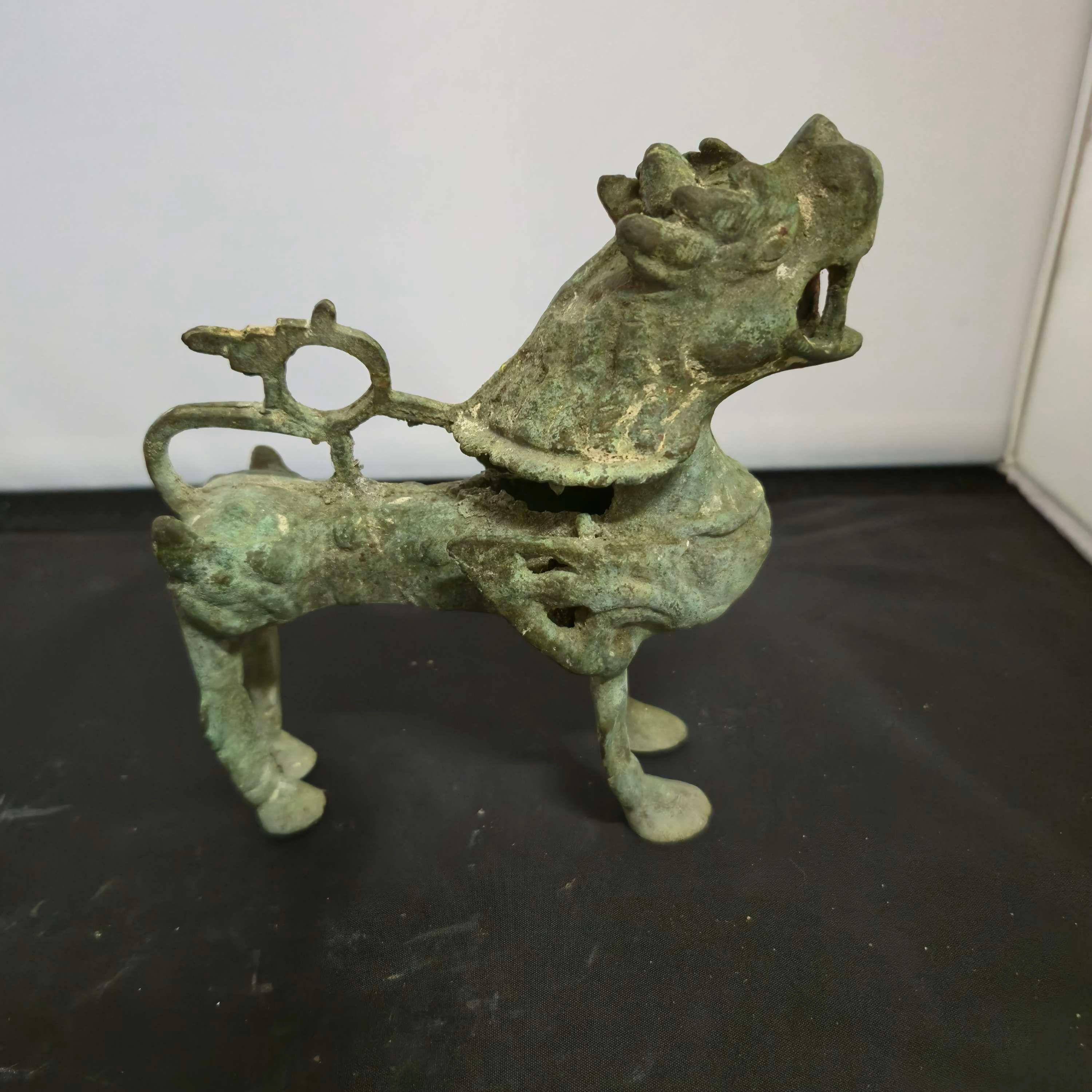 Tempel leeuw, Foo dog ge-oxideerd koper 14.cm