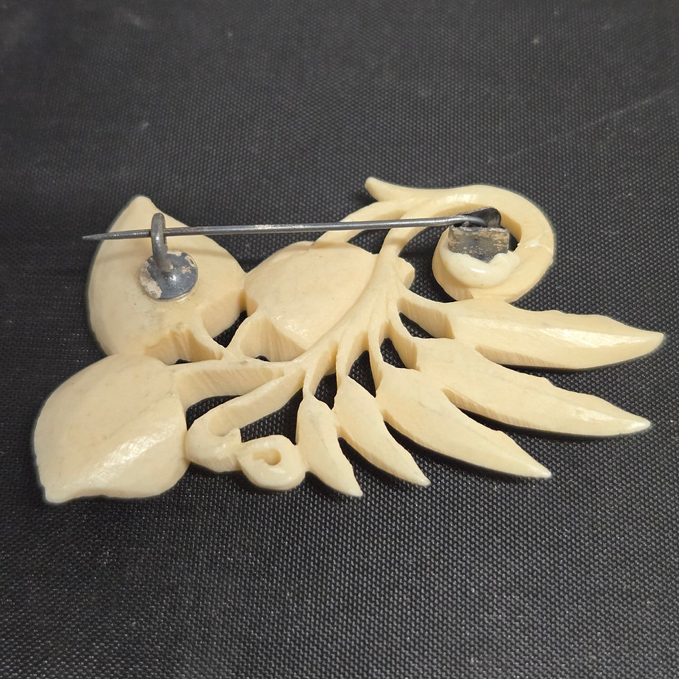 Thumbnail: Benen vintage Art Deco broche