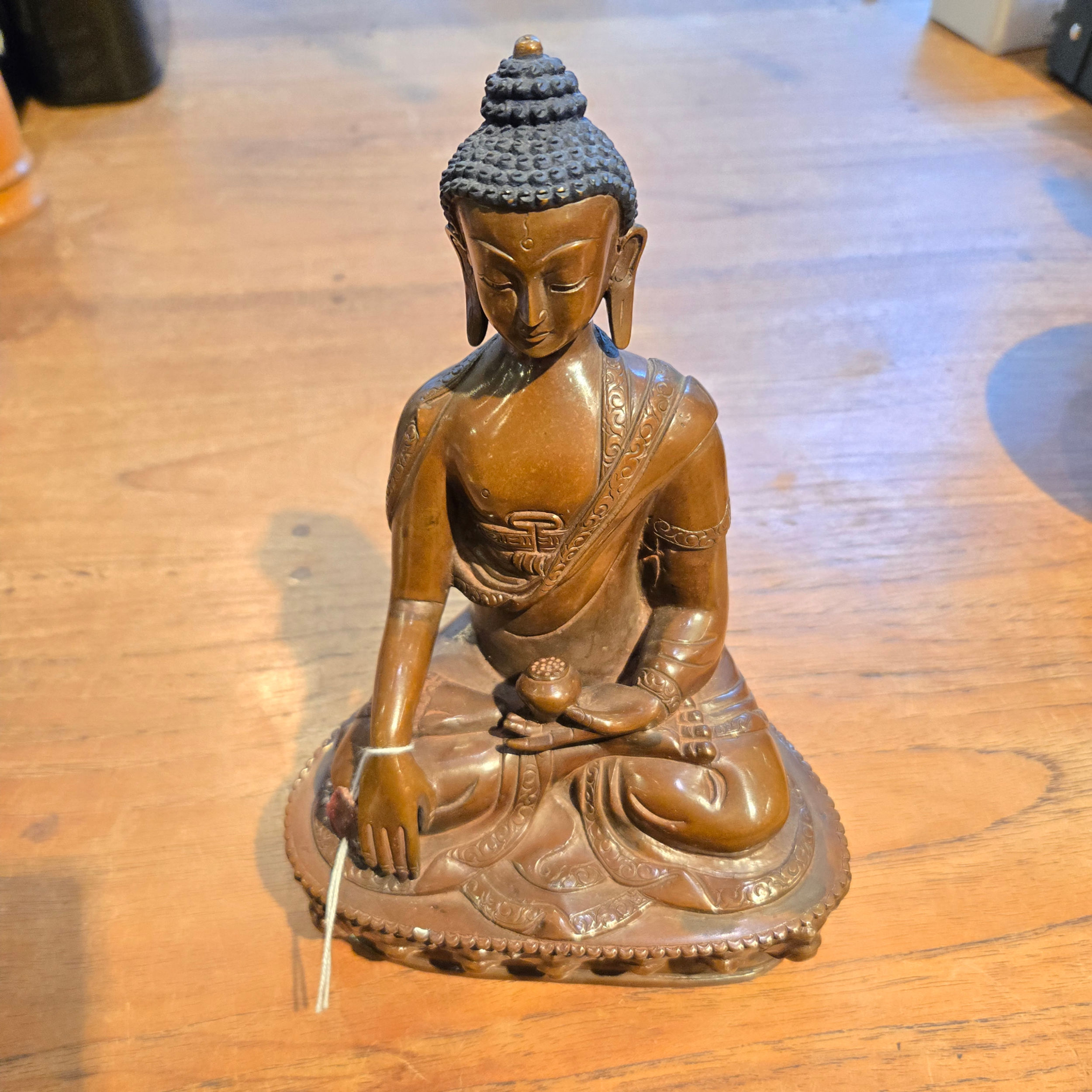 Boeddha "Akshobhya" 21cm