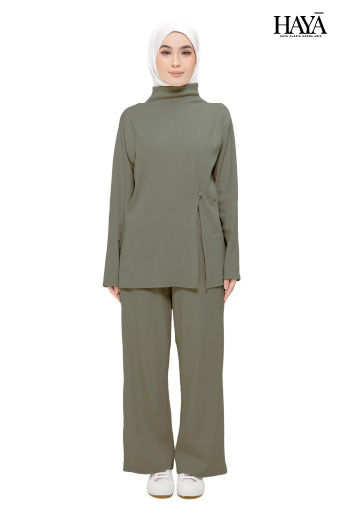 Thumbnail: TurtleNeck Knit Set