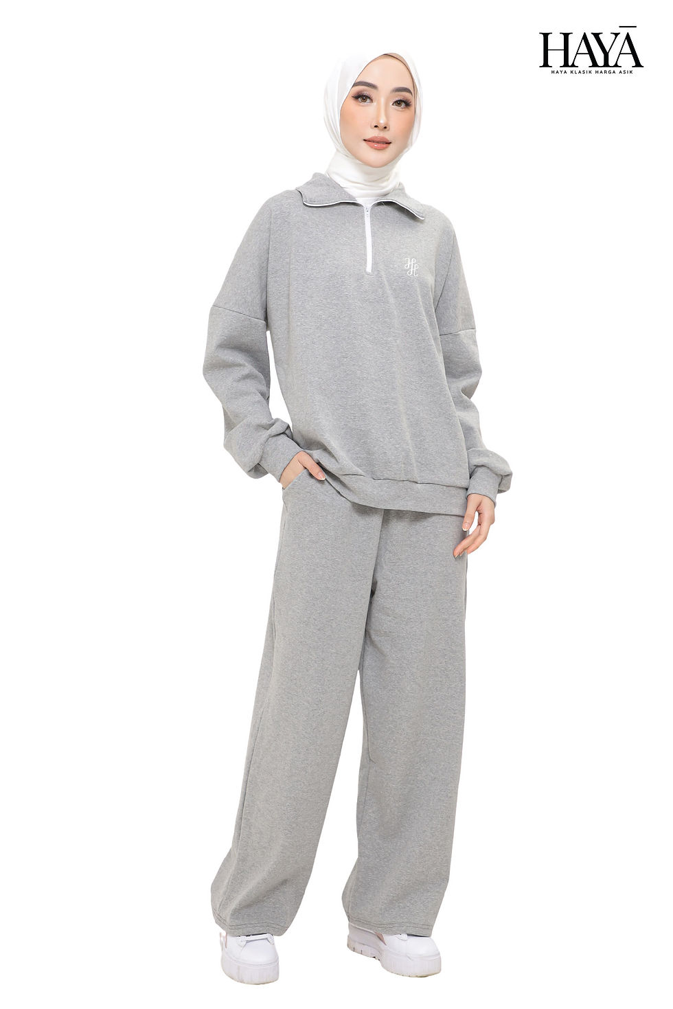 Thumbnail: Half-Zipper Sweatshirt Set