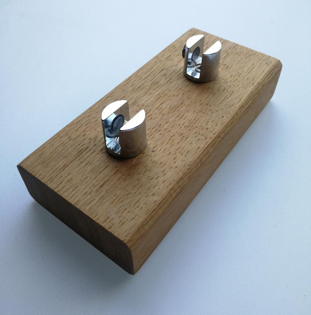 Oak Display Mount (Small)