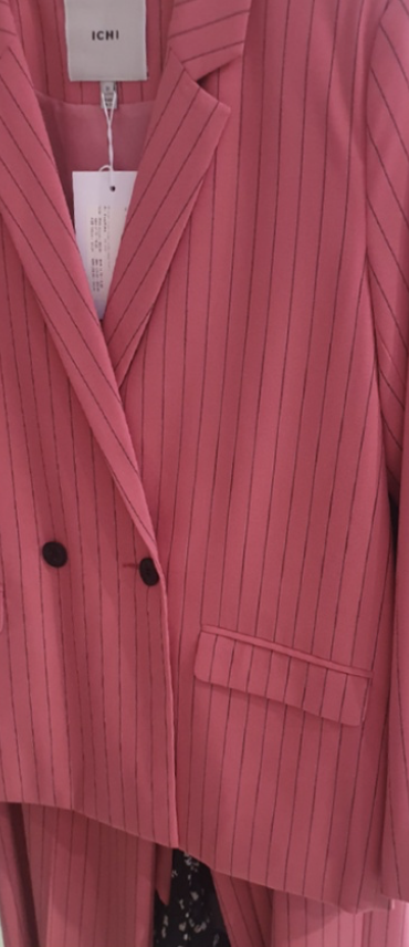 womens suiting pink