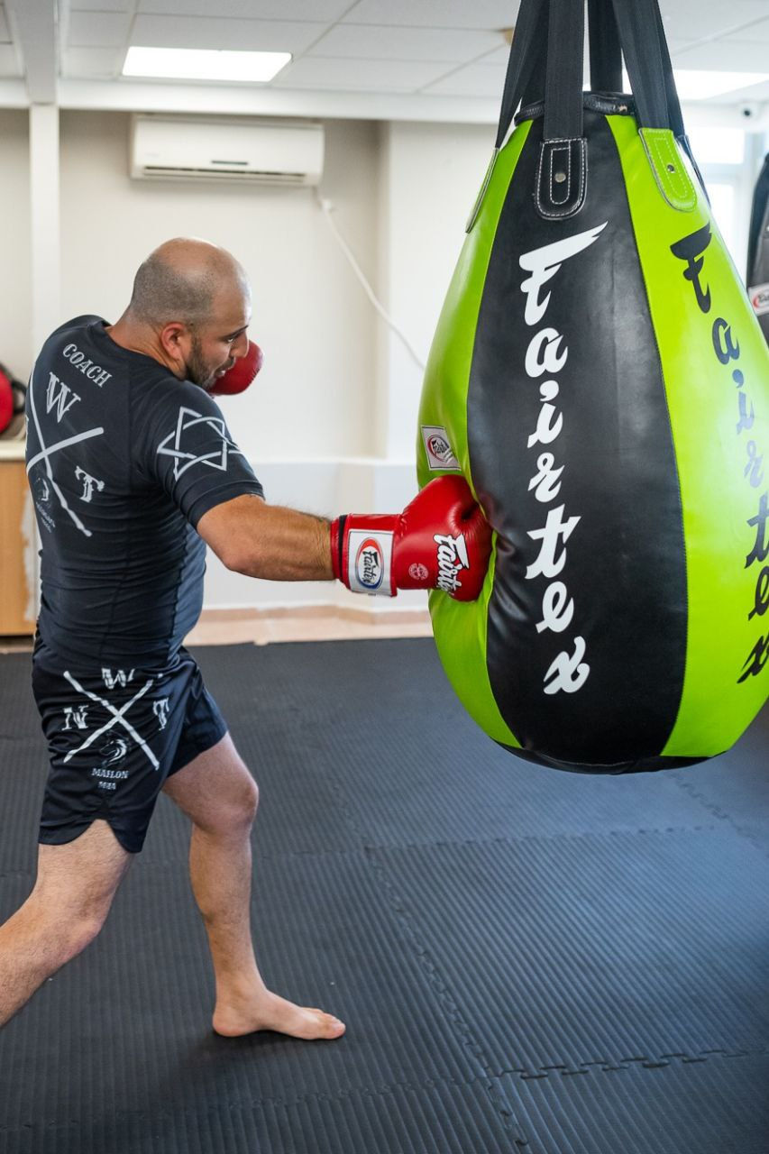 MMA אשדוד, אומנויות לחימה באשדוד, ג'יו ג'יטסו ברזילאי, הגנה עצמית, איגרוף תיאלנדי, איגרוף קלאסי, חוג
