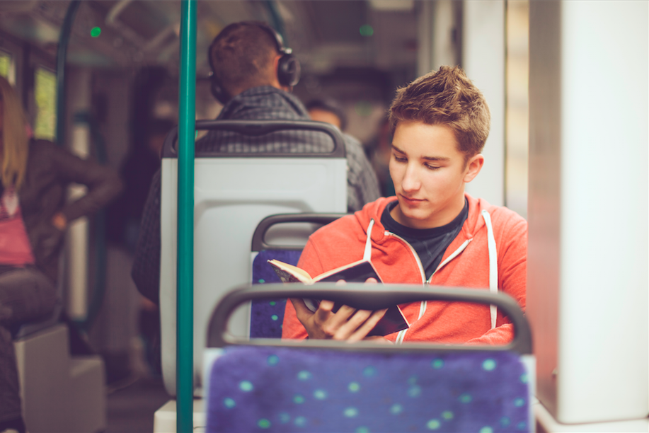 Timetable клипарт. Песенка the wheels on the bus. Американский автобус. Школьный автобус в виде граффити. Школьный автобус.