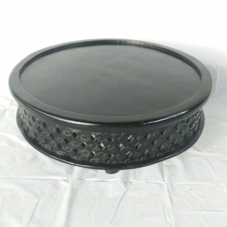 round wood coffee table with Jodhpur carving
