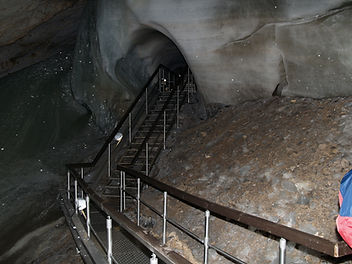 Author Edgars En. Source Flickr: Dobsinska Ice Cave