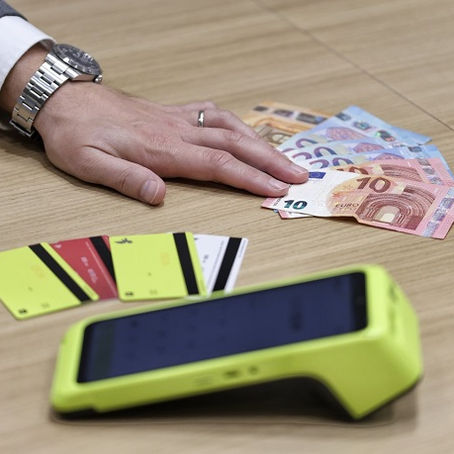 Gotovina ili kartica: Financijski stručnjak otkriva što nam se više isplati u novčaniku!