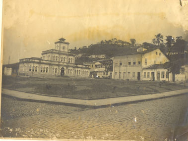 As estradas de ferro nos chãos do Recôncavo