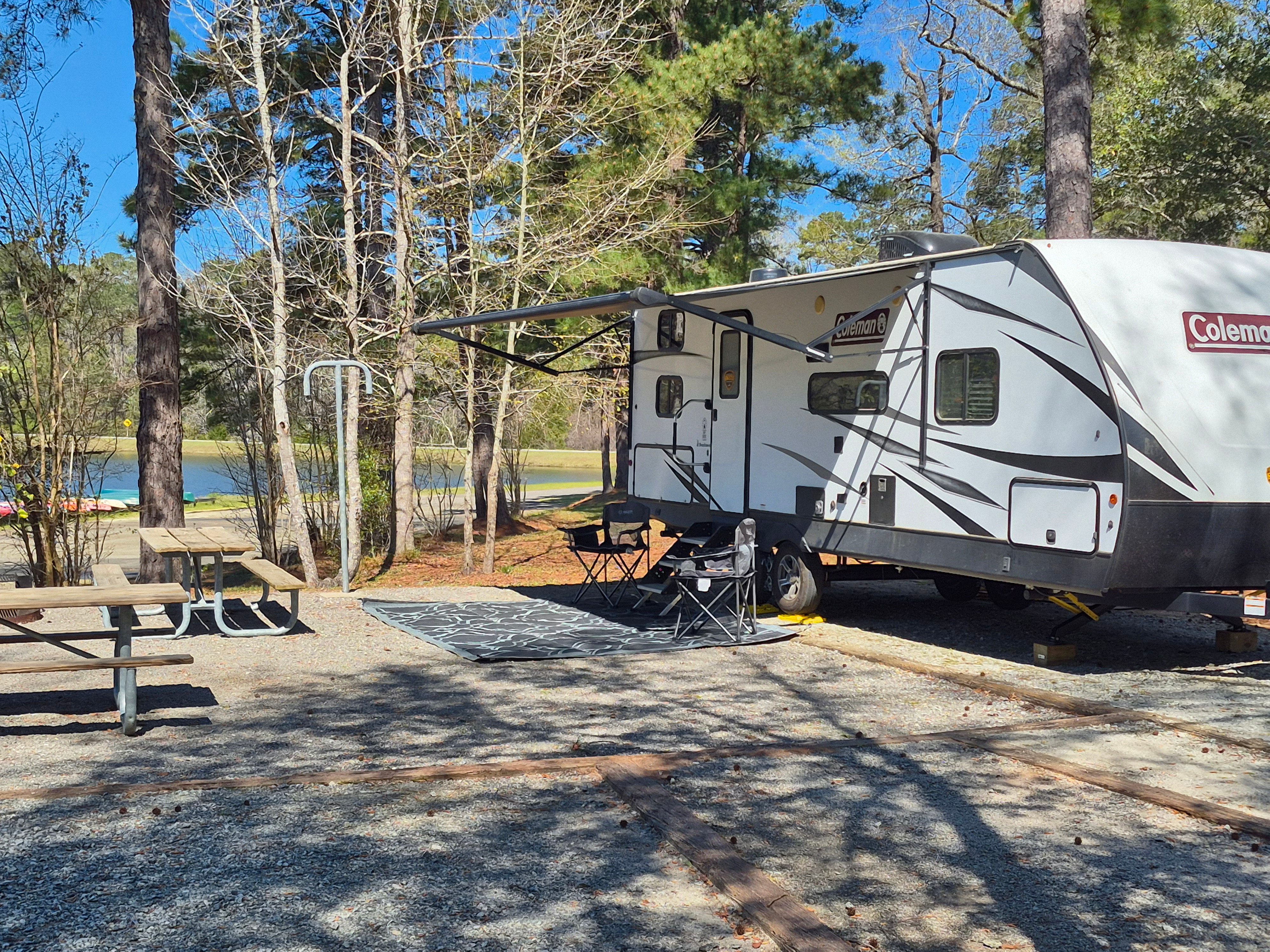 Adventure Rvs Campfire Adventures RV Rentals' Willie / Spacious & Comfortable RV Rental