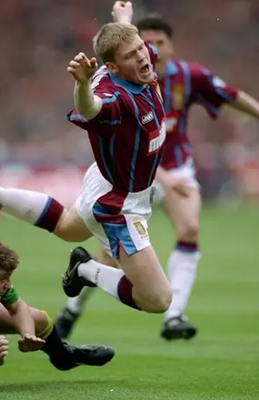 🟥 1 Nov 2025, Villa 0-2 Liverpool, Anfield IG2.jpg