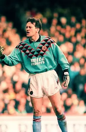 🟥 1 Nov 2025, Villa 0-2 Liverpool, Anfield IG2.jpg