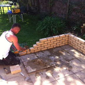 Laying a brick garden wall