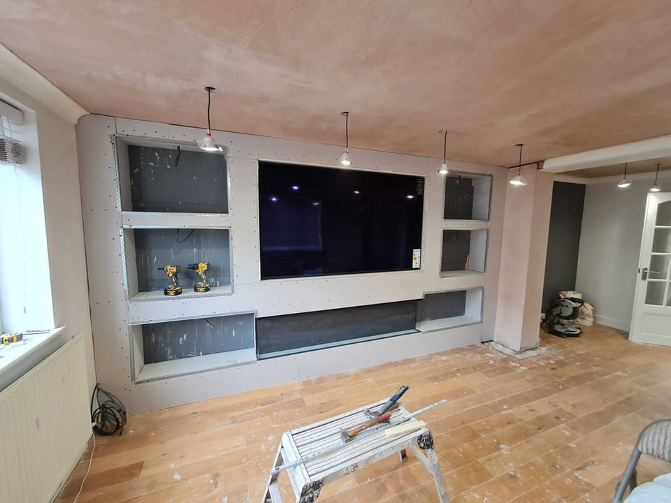 Large media wall build