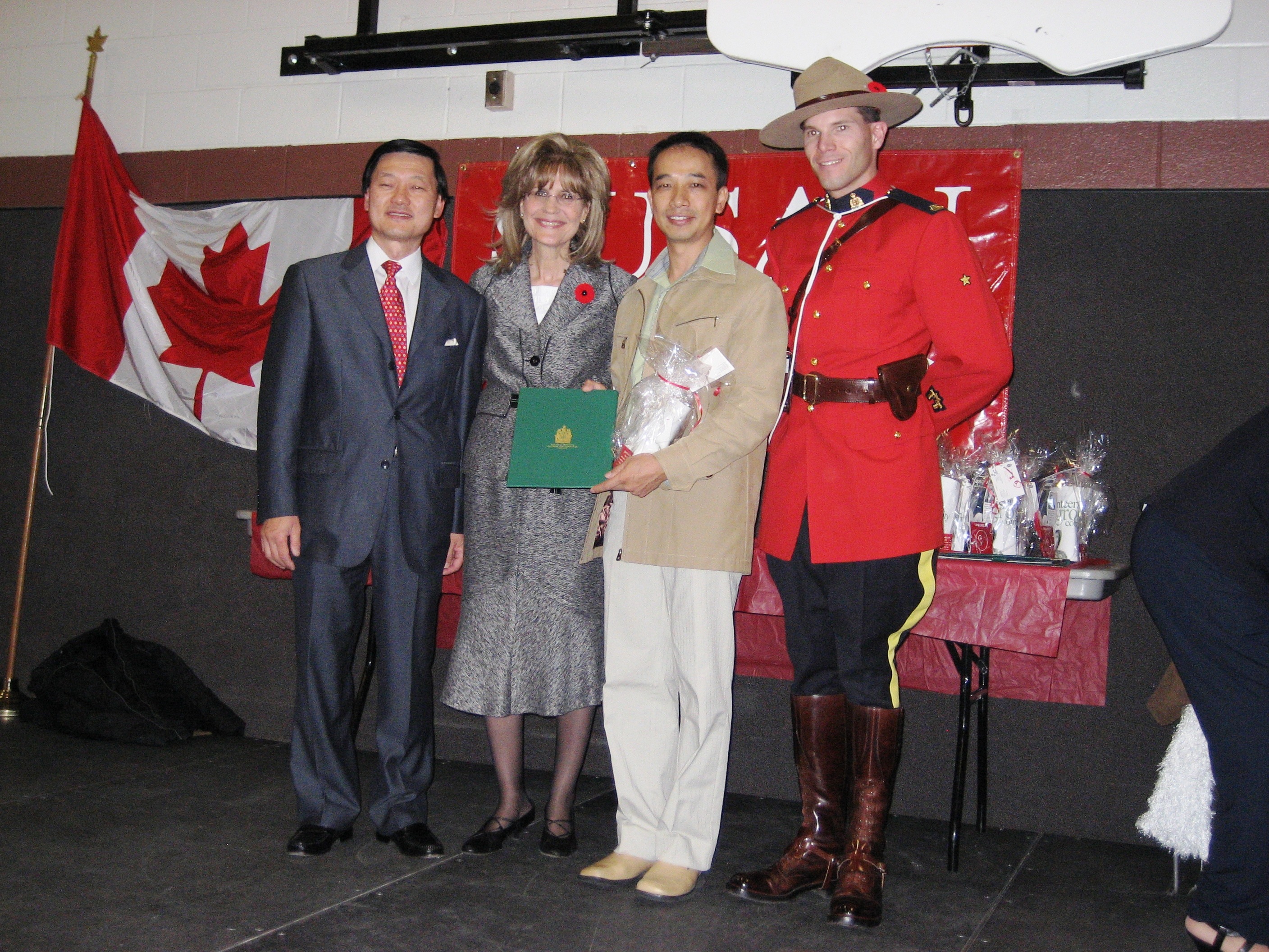 SusanKadisVolunteer Award 2007 from MP Thornhill