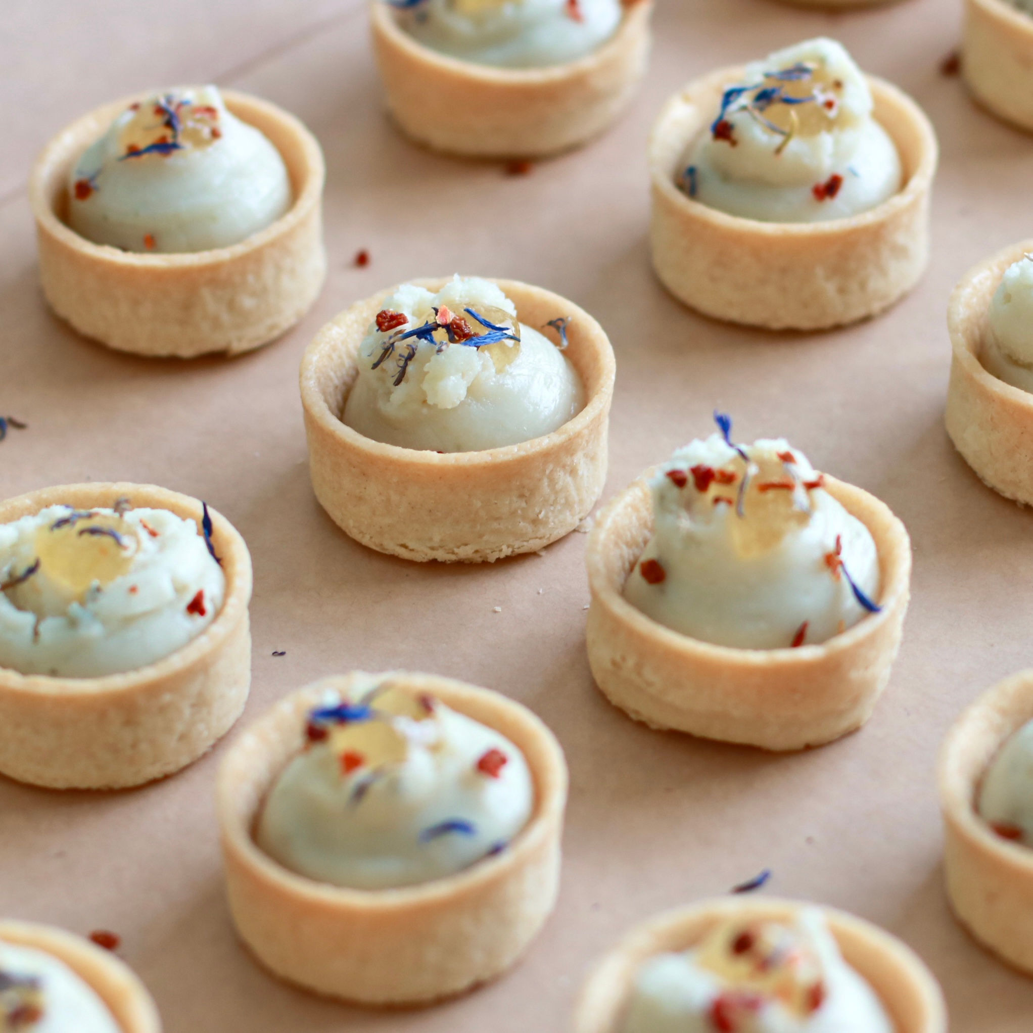 Tartelletta con mousse di Gorgonzola e mostarda di pera
