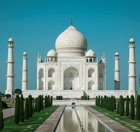 Why was the Taj Mahal built?