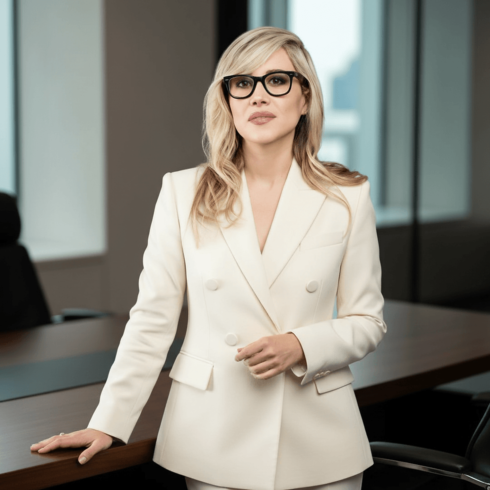 Isabel-Velarde_Digital-Transformation-Leader_Portrait 2.png