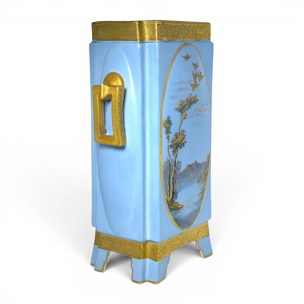 Miniatura: Blue & Gold Porcelain Urn with Pheasant Scene 34cm