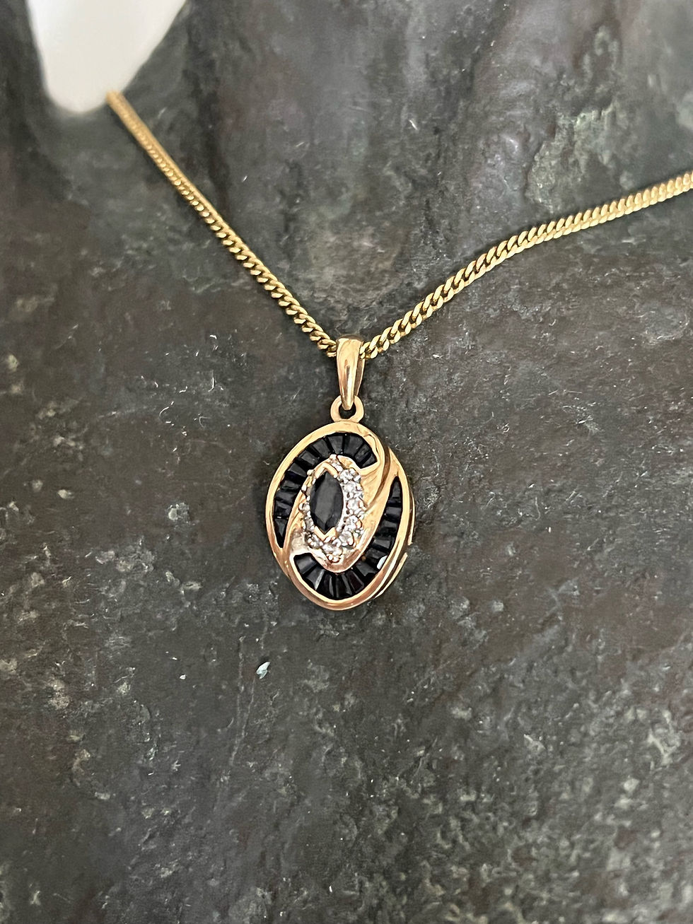 Thumbnail: Blue Sapphire & Diamond Halo Pendant in Yellow Gold 