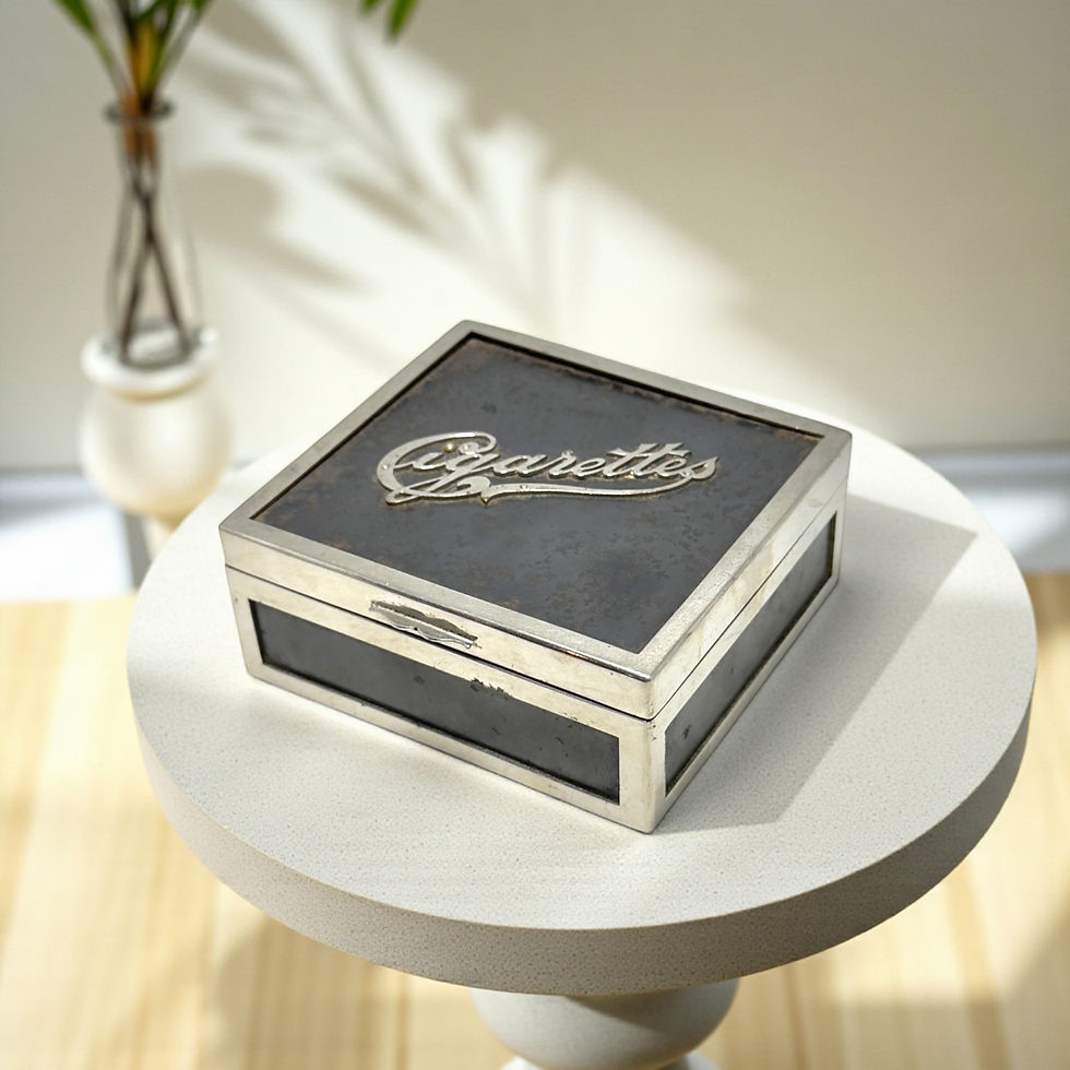 Miniatura: Vintage Chromed Metal Cigarette Case Bakelite Style