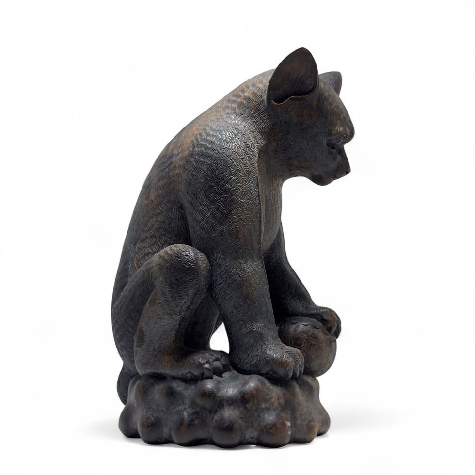 Miniatura: Signed Balinese Wooden Sculpture