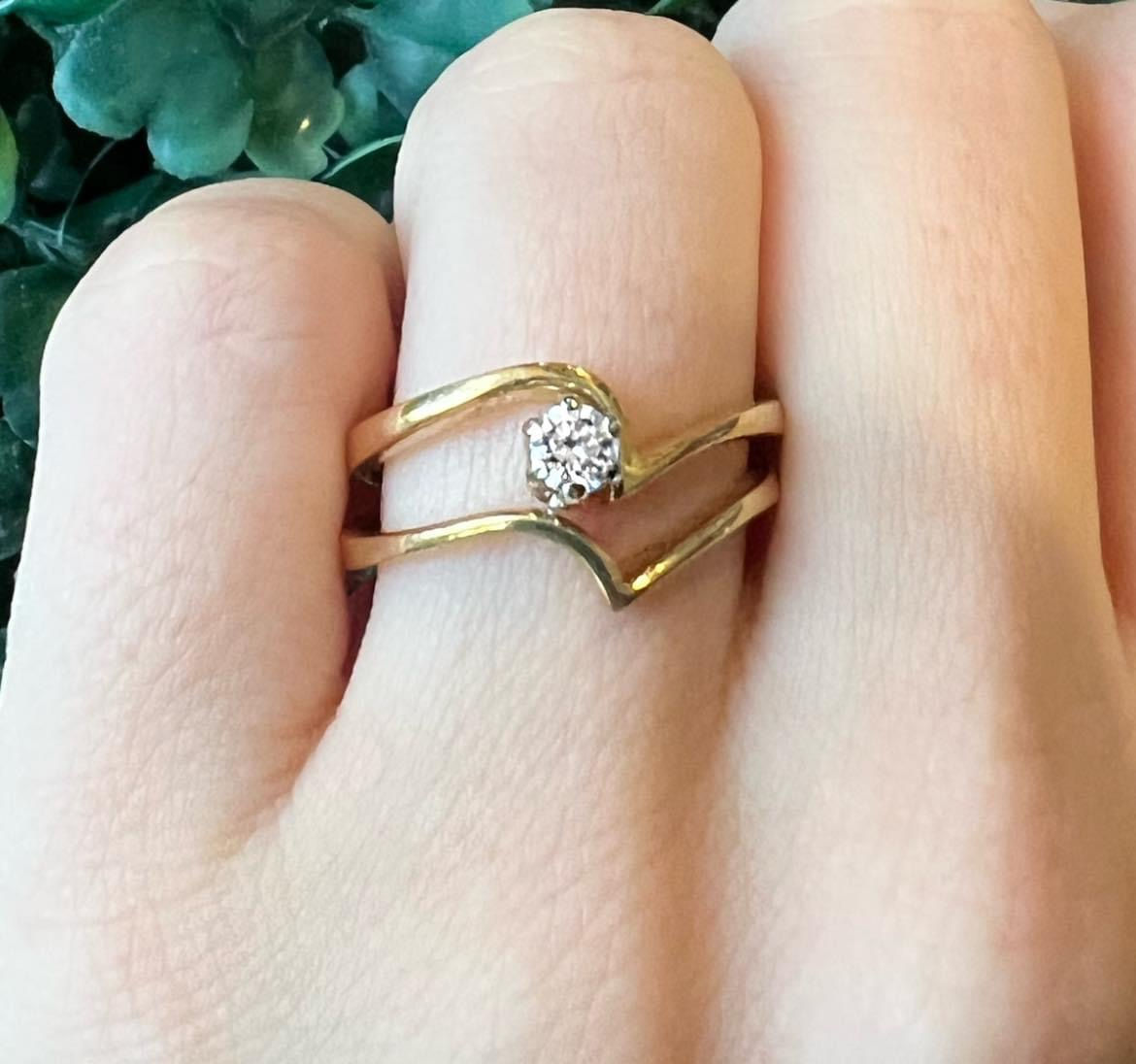 18ct Double Band stacker Diamond Ring 