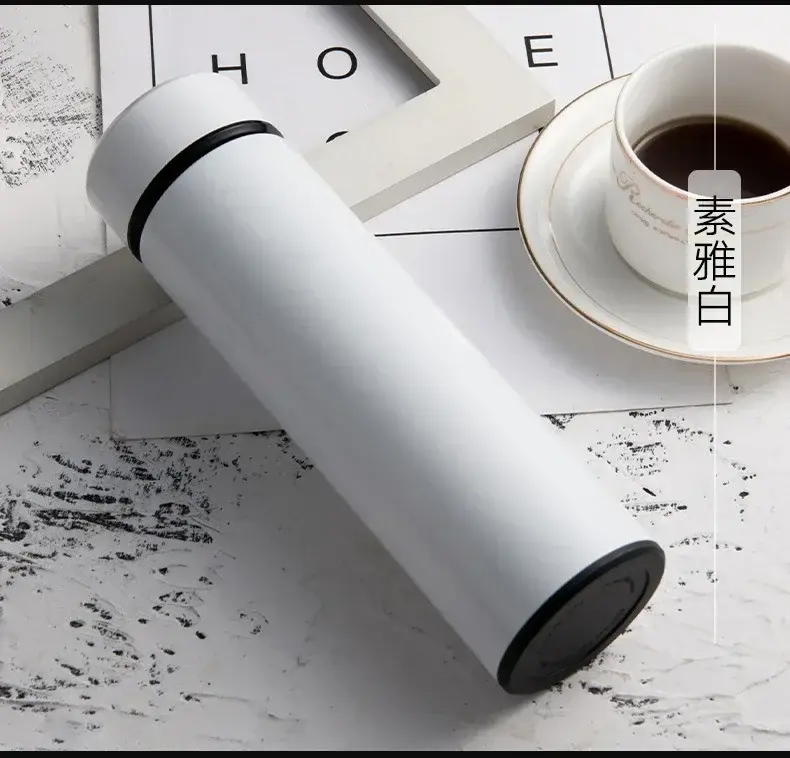 Thumbnail: Thermal Digital Beverage Bottle with Temperature Display
