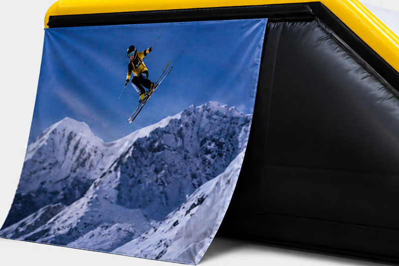 Velcro banner on the 4 Experience Landing airbag
