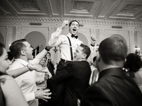 What Equipment Do I Need to Be a Wedding DJ?