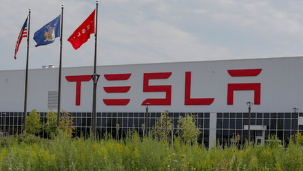 Inside Tesla's troubled New York solar factory
