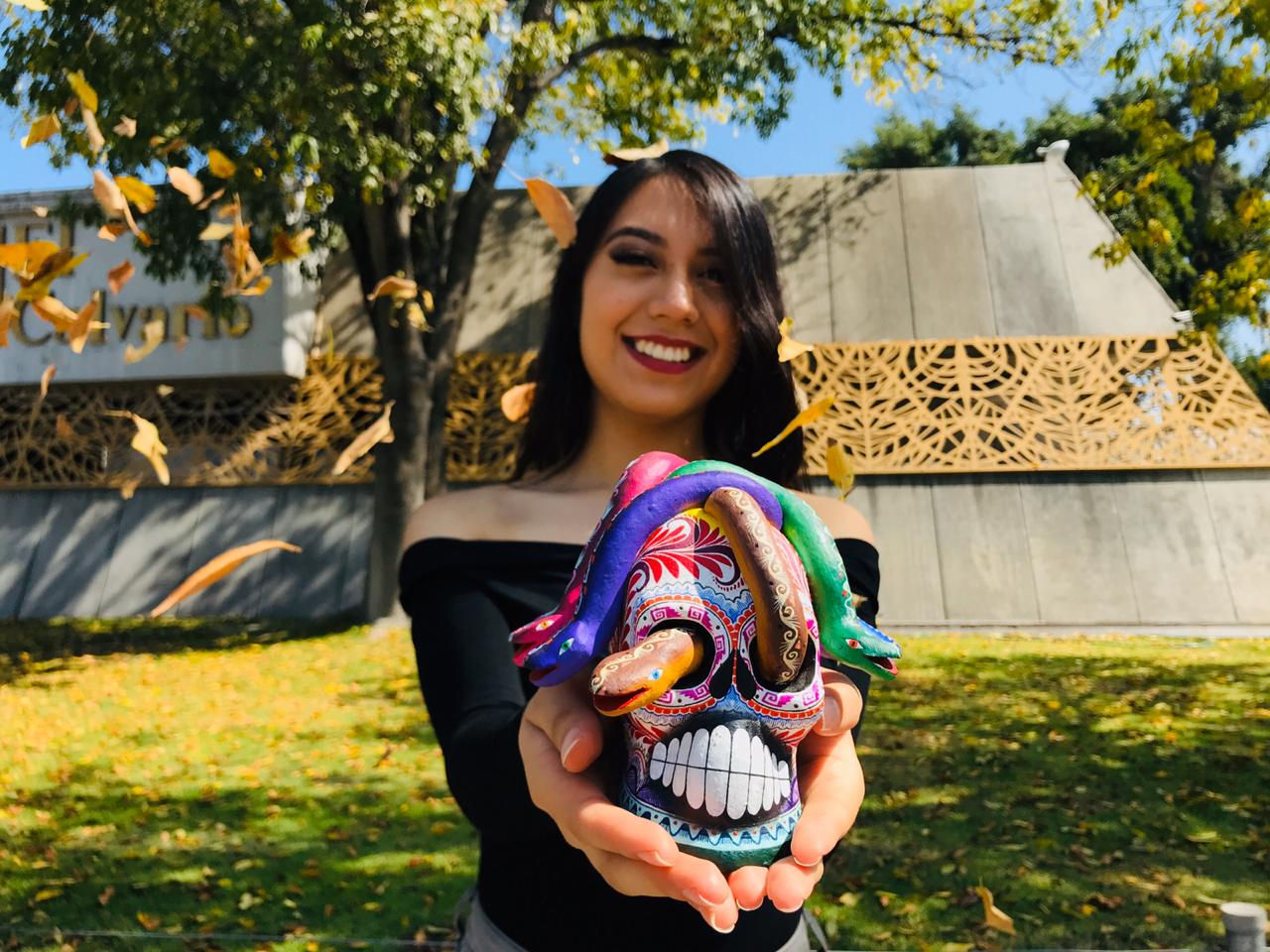 Crâne avec des serpents.