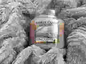 yankee candles warm cashmere