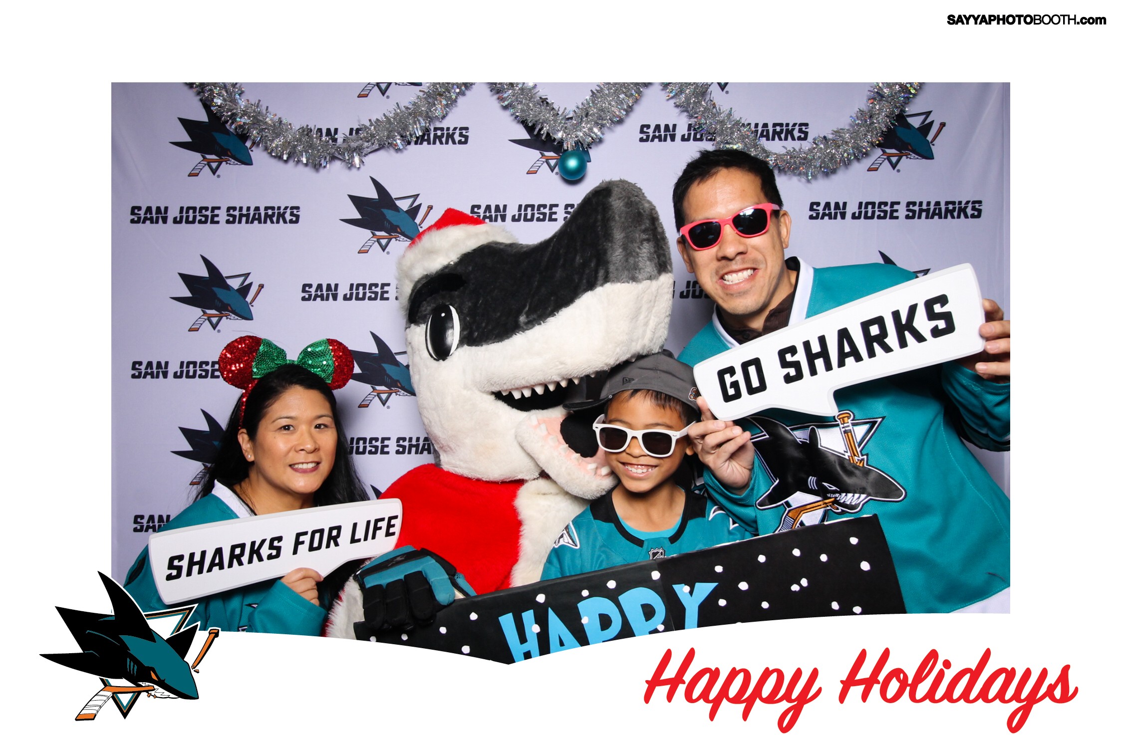 FINatical Kids Club Sharkie Claus