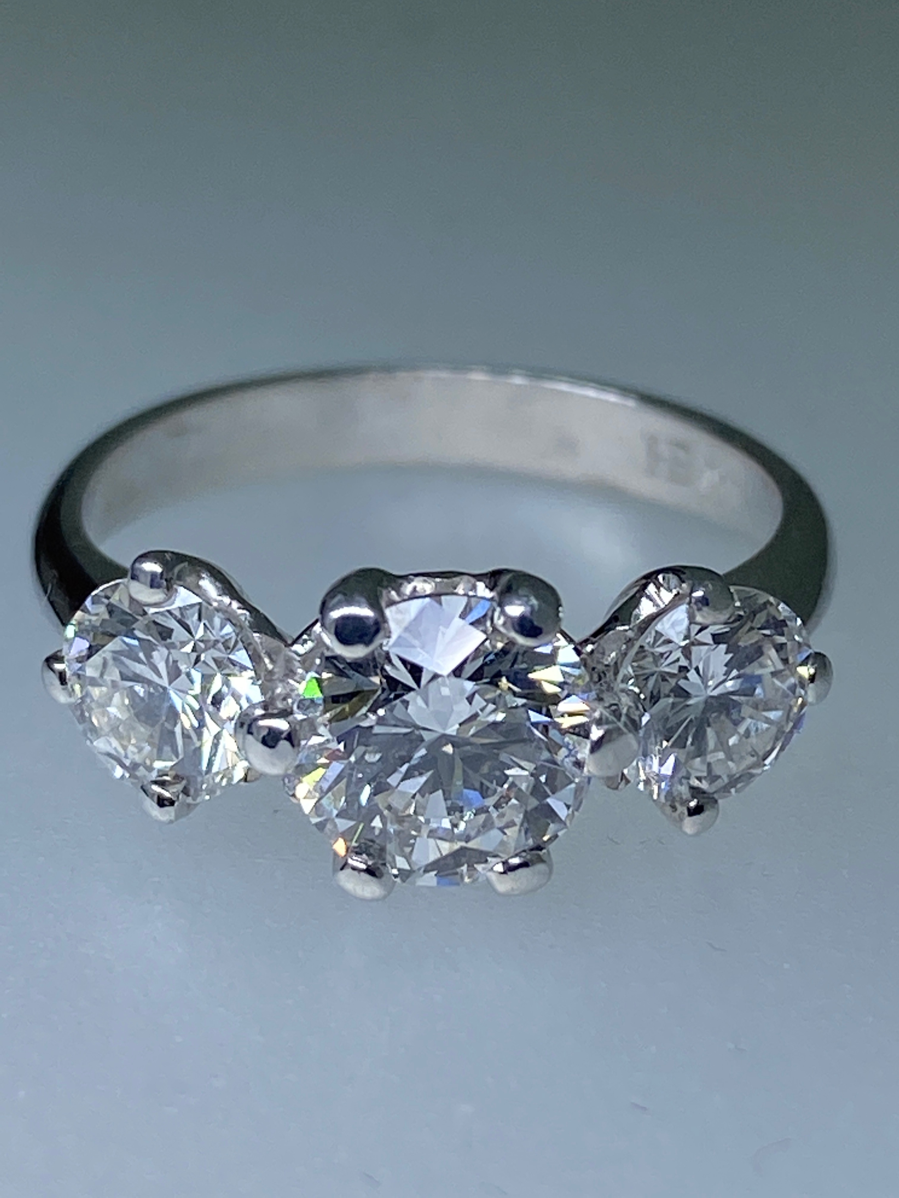UNIQUE ENGAGEMENT RINGS