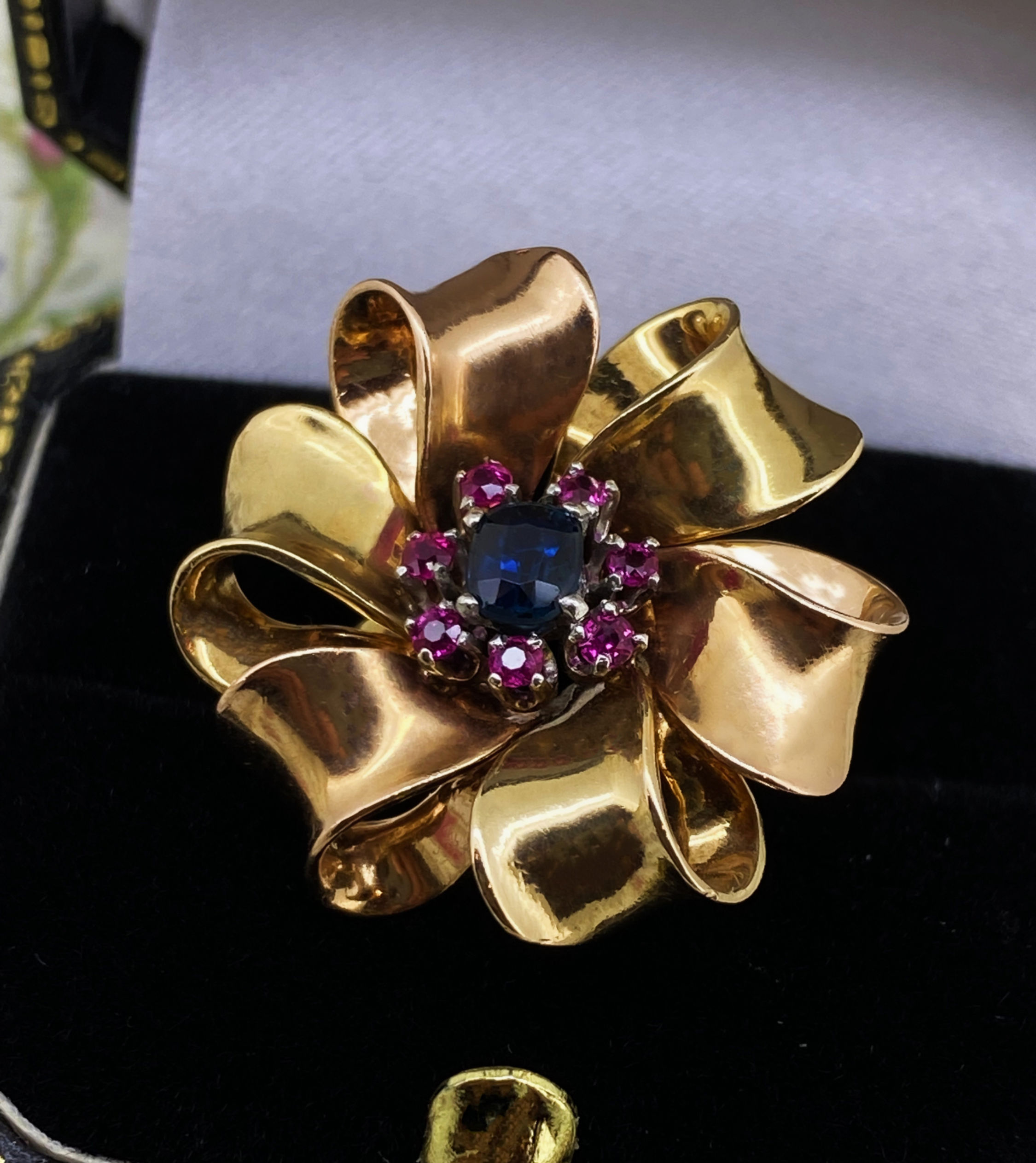 14K Two-Tone Gold & Platinum Blue & Pink Sapphire Flower Retro Ring, WWII, c1942