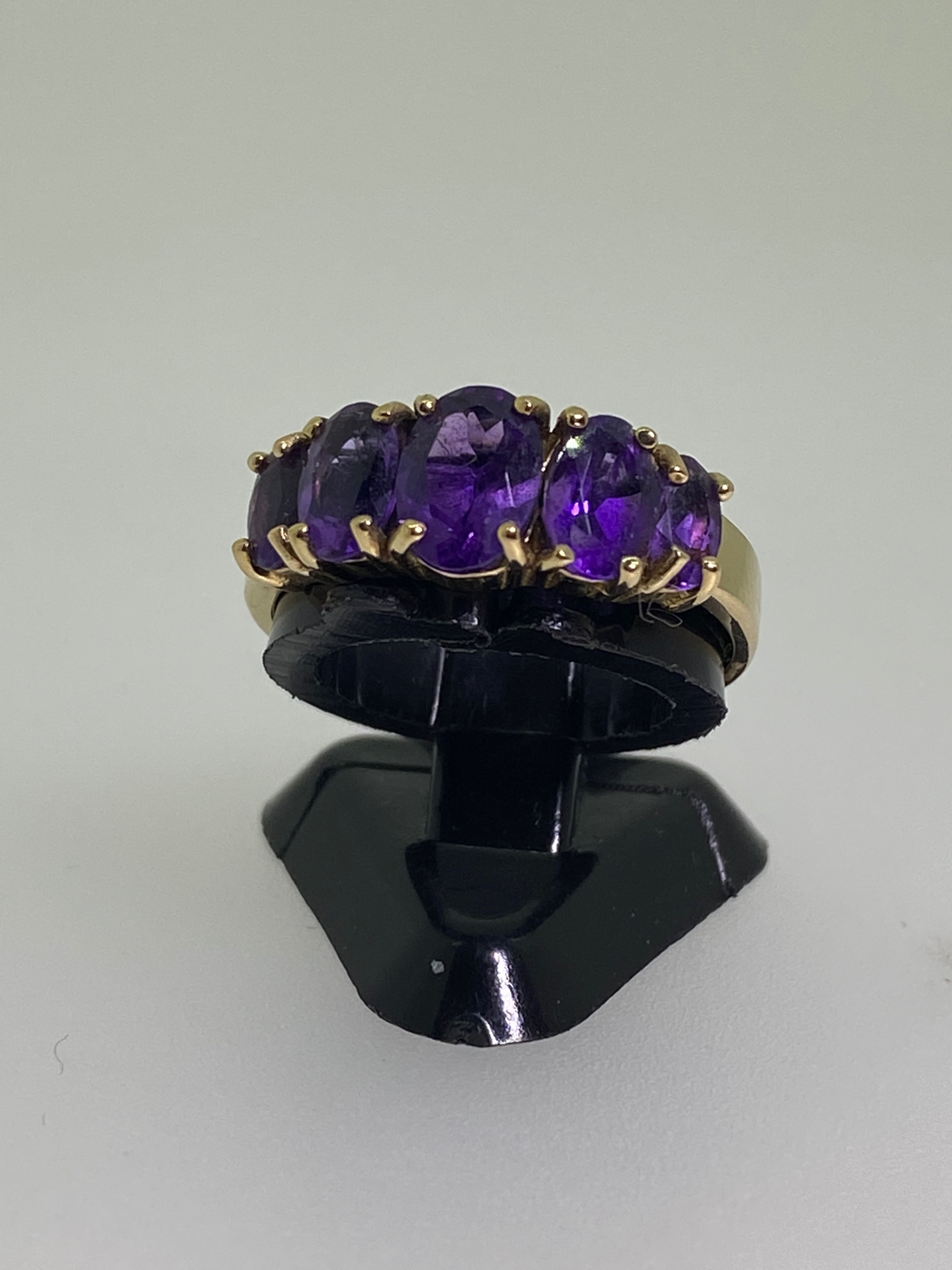 2.05ct 5-Stone Amethyst Vintage Ring in 9K Yellow Gold