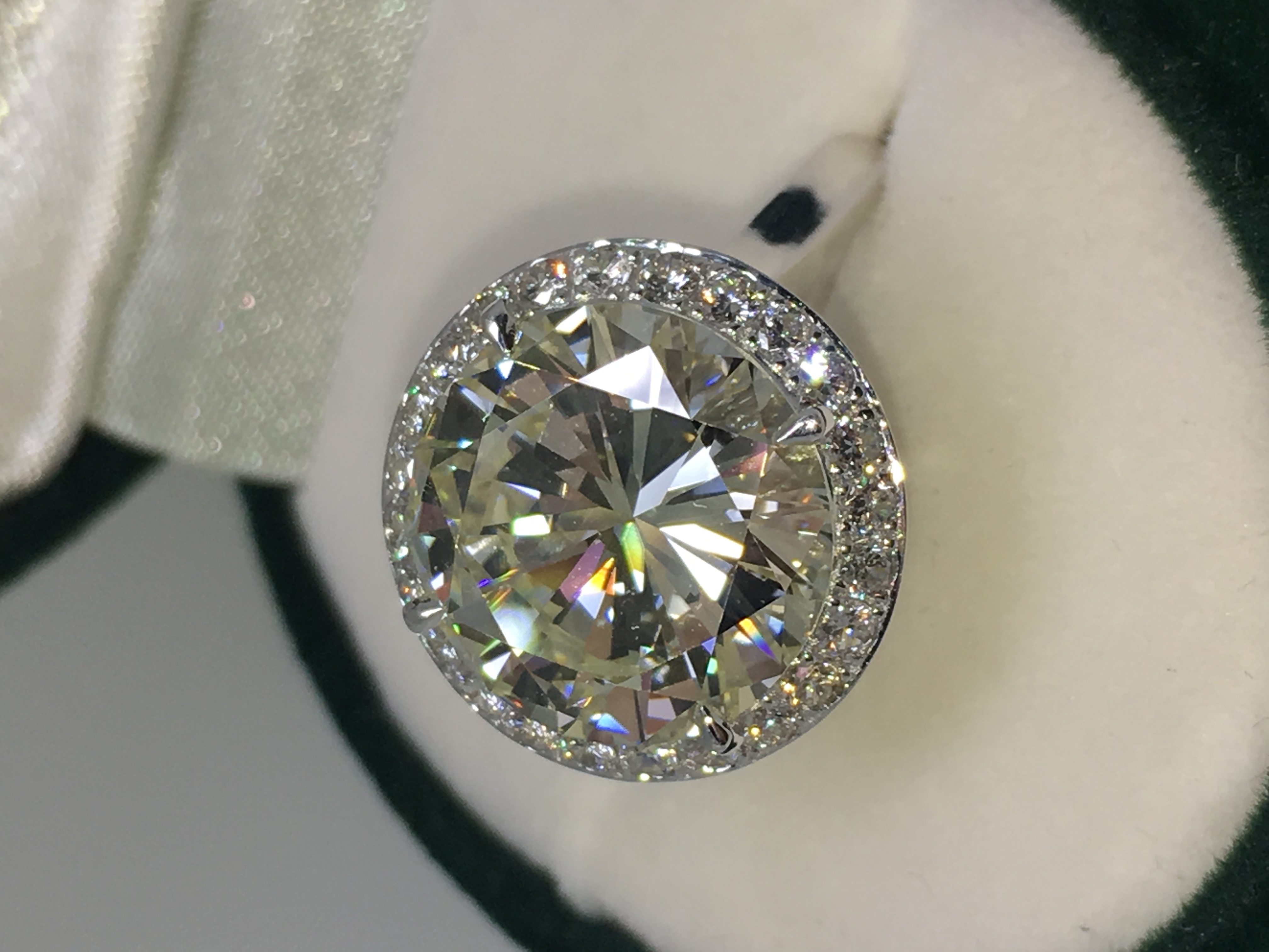 ENGAGEMENT RINGS