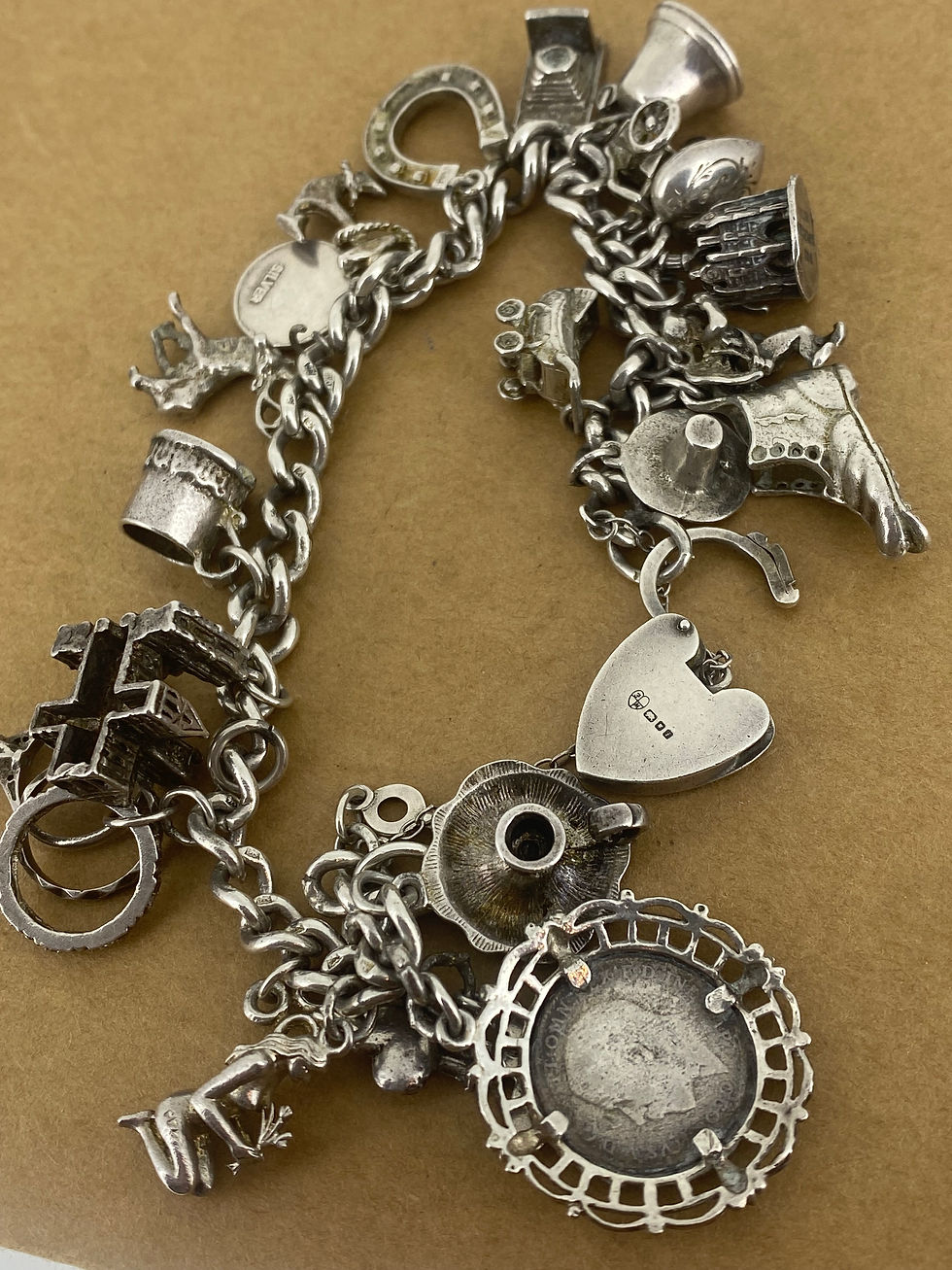 Thumbnail: 925 Sterling Silver Curb Link Vintage English Padlock Charm (x22) Bracelet.