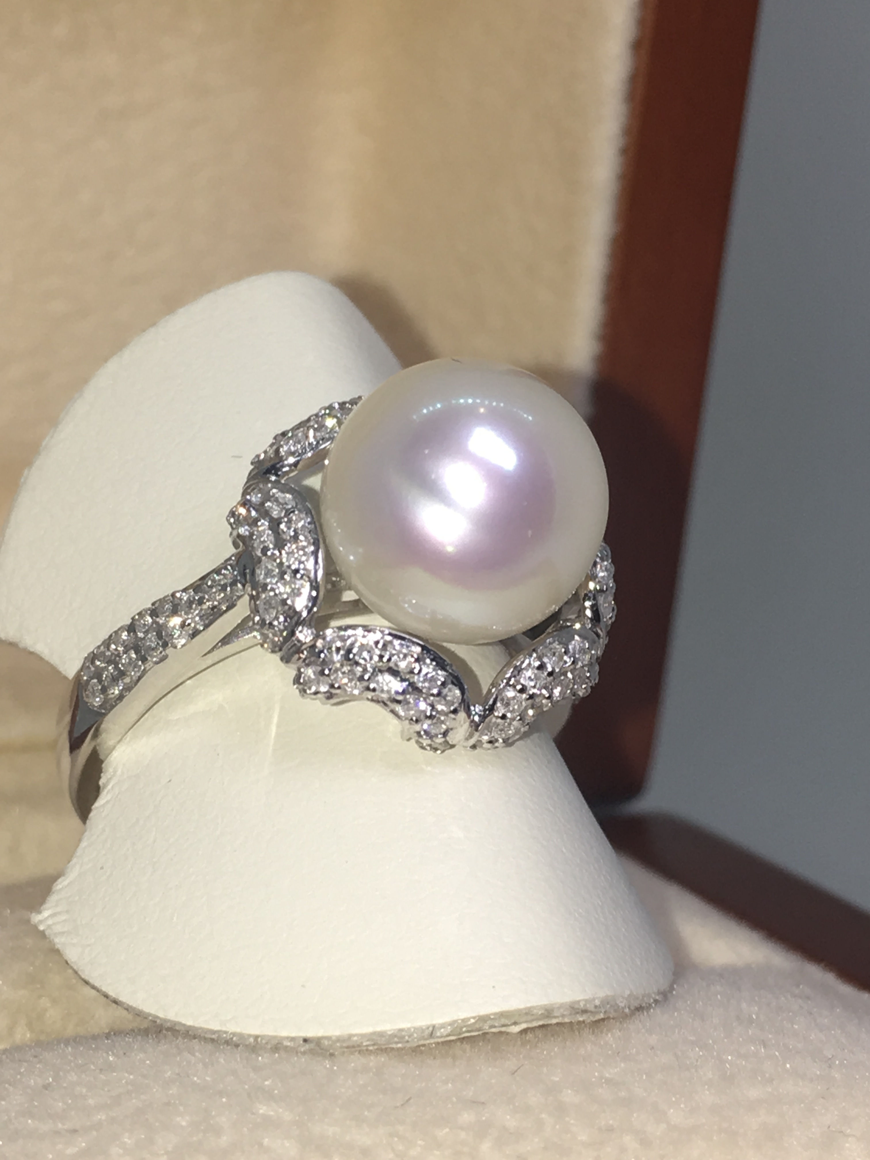 South Sea Pearl & Diamond Ladies’ Dress Ring in 18K White Gold