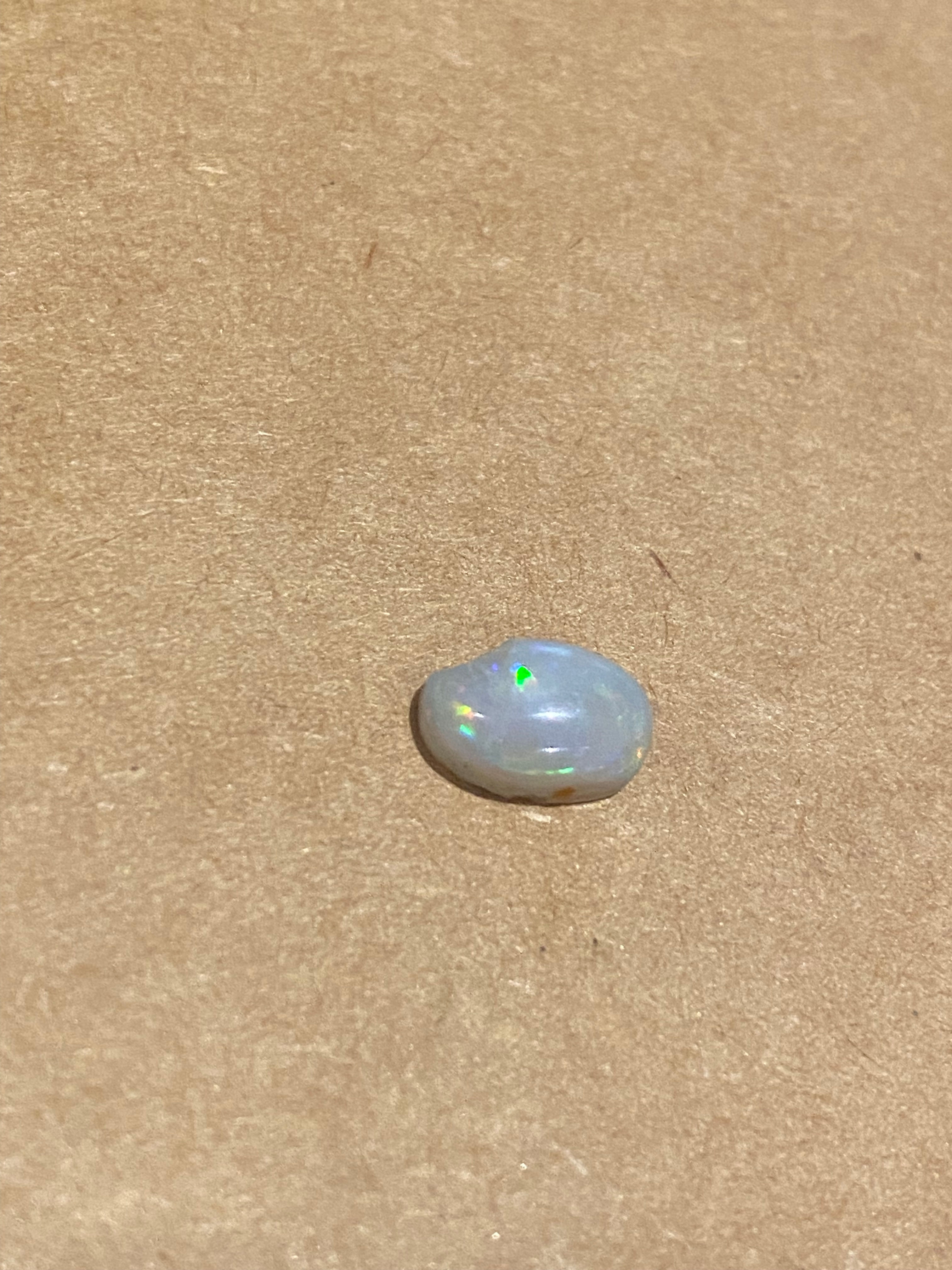 Australian Loose Solid Opal of 1.00ct (10mm x 6mm). Lightning Ridge.