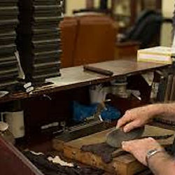 cigar roller in Little Havana